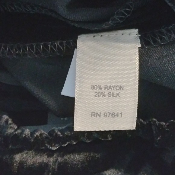 J Jill Black velvet like skirt side zip size Medium - Picture 6 of 6